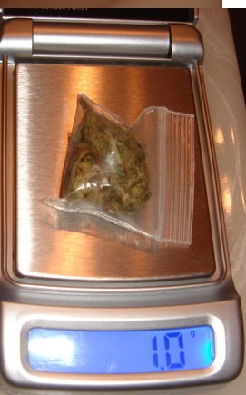 Как выглядит 1 грамм марихуаны законно ли пользоваться тор браузером hydraruzxpnew4af